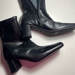 Black heeled boots